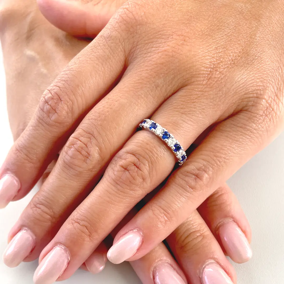 Anello Argento 925 Donna | Veretta Eternity Zirconi Blu e Bianchi Alternati - immagine 4