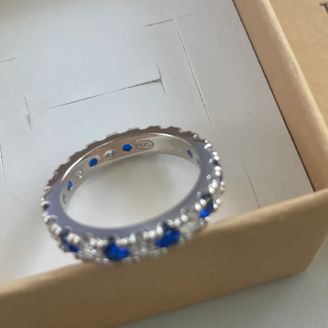 Anello Argento 925 Donna | Veretta Eternity Zirconi Blu e Bianchi Alternati - immagine 6
